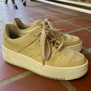 Tan Nike Low AF-1